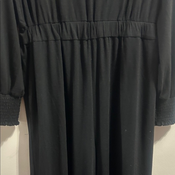 Elegant Black Jumpsuit by Bandolino - Picture 7 of 13